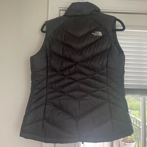 The North Face 550 puffer vest
